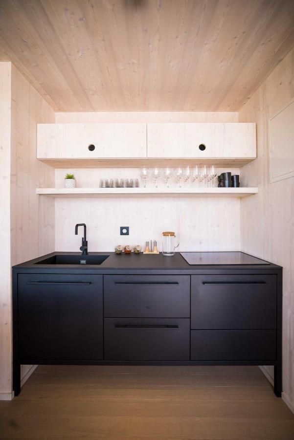 Arcadia Eco-Luxe Mobile Homes With Infinity Pool By Oiko Collection Privlaka  Ngoại thất bức ảnh