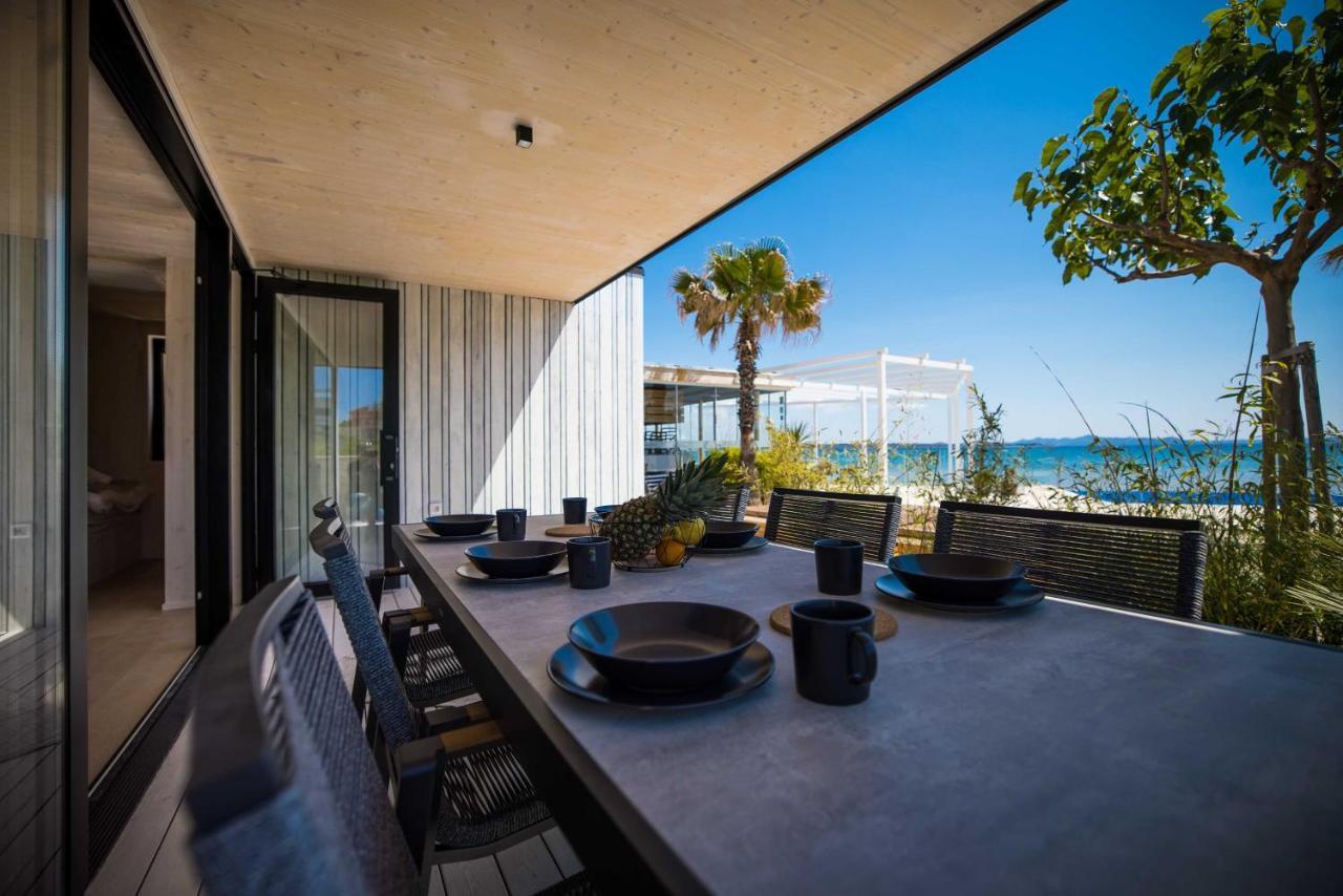 Arcadia Eco-Luxe Mobile Homes With Infinity Pool By Oiko Collection Privlaka  Ngoại thất bức ảnh