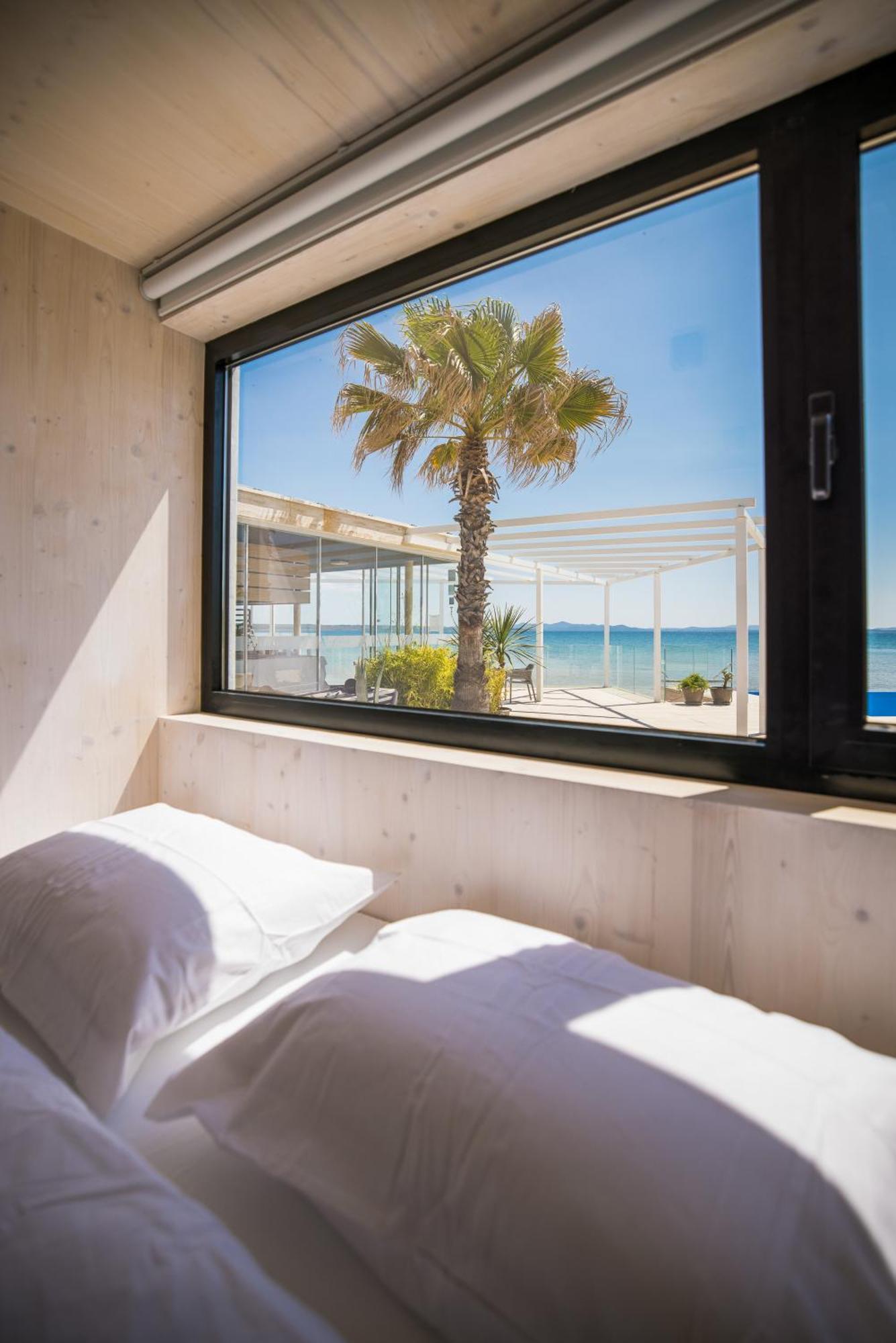 Arcadia Eco-Luxe Mobile Homes With Infinity Pool By Oiko Collection Privlaka  Ngoại thất bức ảnh
